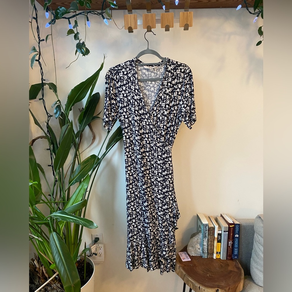 ✨ Part Two Copenhagen Floral Wrap Dress - Size M ✨